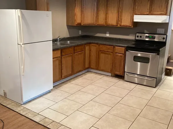 1110 5th St SW, 1110 5th St SW APT 2, Willmar, MN 56201