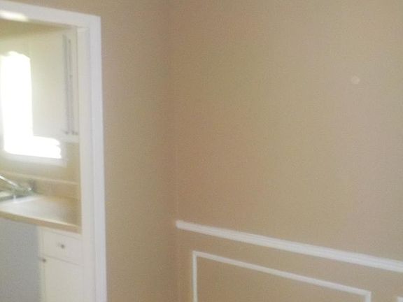 4th image of 2486 Jenwood St