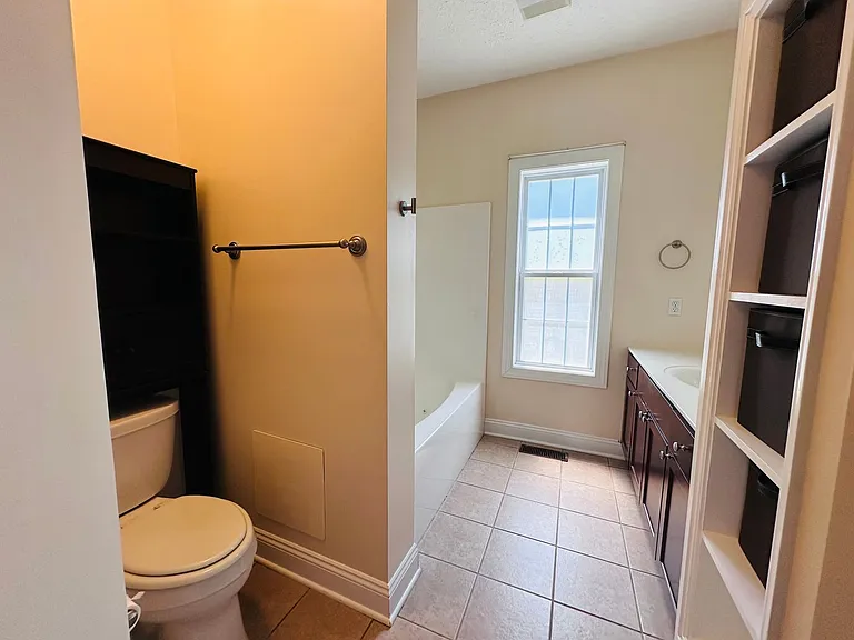500 Tall Oak Blvd — Photo 9