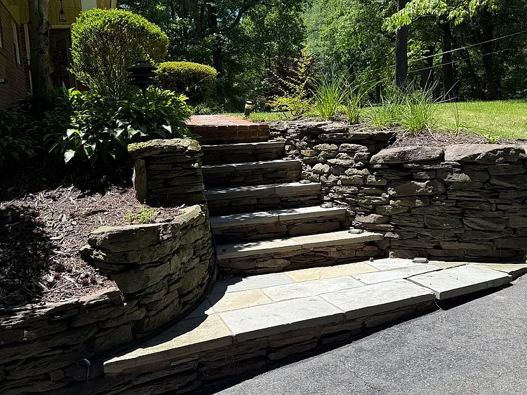 3120 Knoll Dr — Photo 7