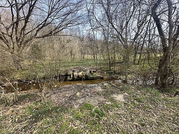 3rd image of 210 Trotter Rd