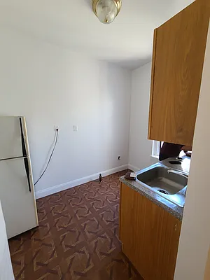 Rented by Cheskel Meisels, LREB | media 14