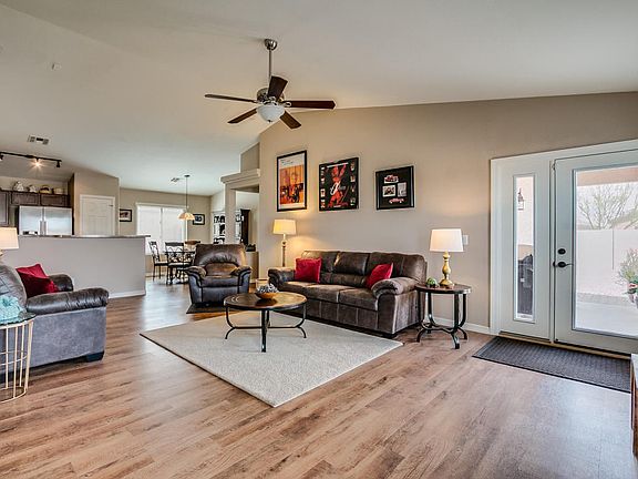 4th image of 1434 W Shannon Way #0