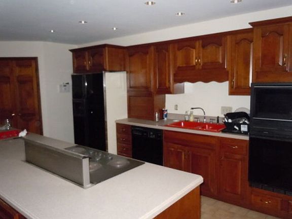 4th image of 54 Wood Cliff Dr
