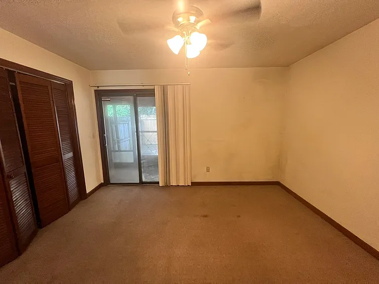 2331 Tina Dr — Photo 8