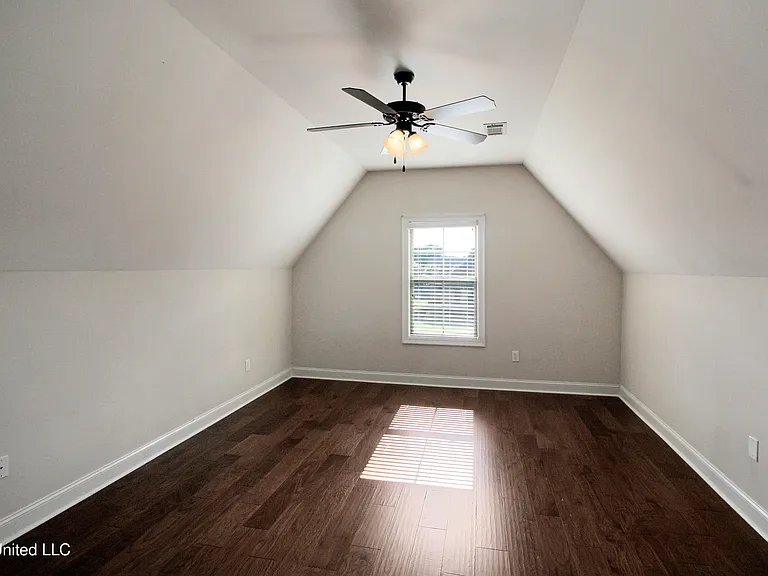 114 Huber St — Photo 22