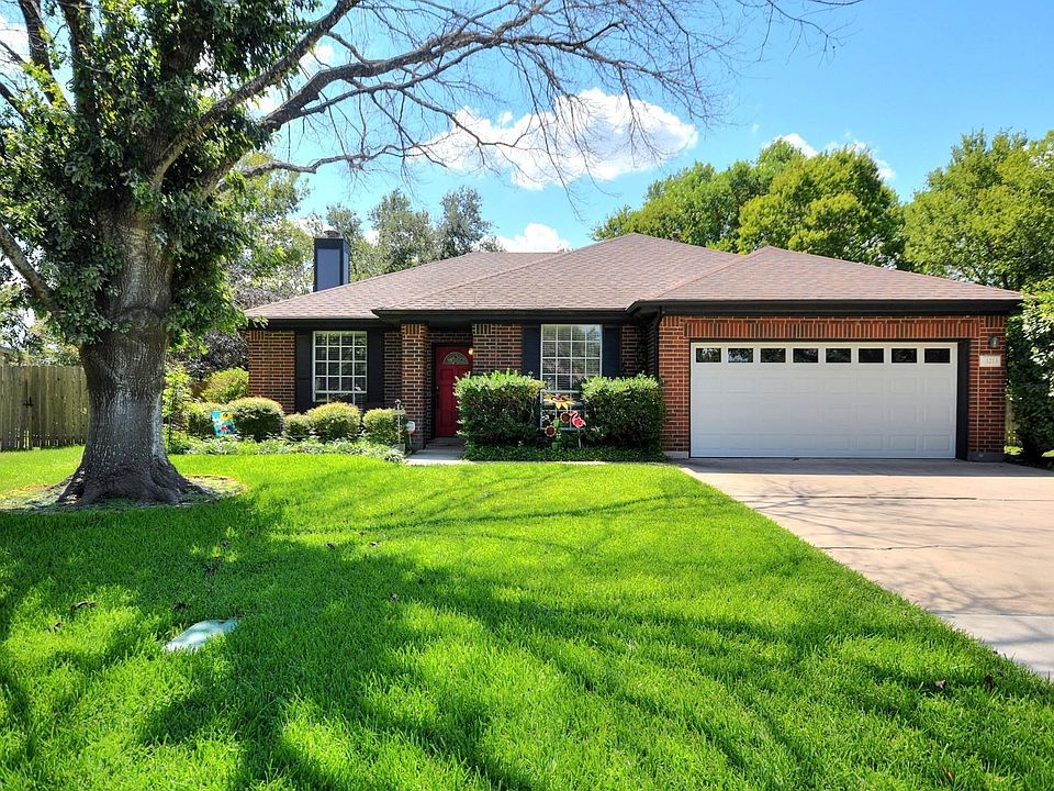 1st image of 1213 Blackthorn Dr