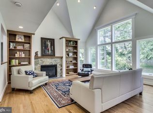 3047 N Harrison St, Arlington, VA 22207