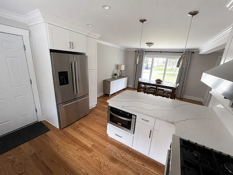 77 Mill Spring Rd — Photo 3