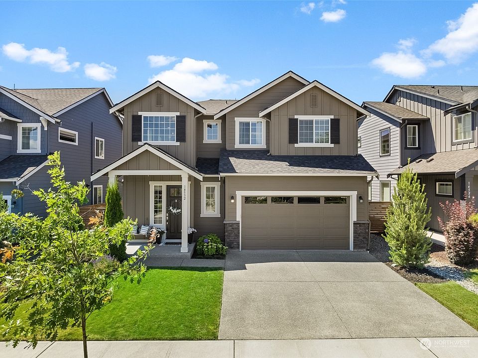 1st image of 14532 200th Avenue E