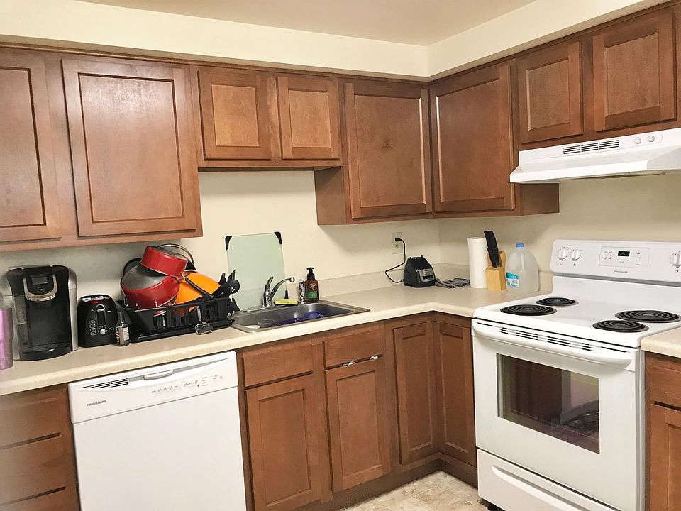 1st image of 425 Ontario St