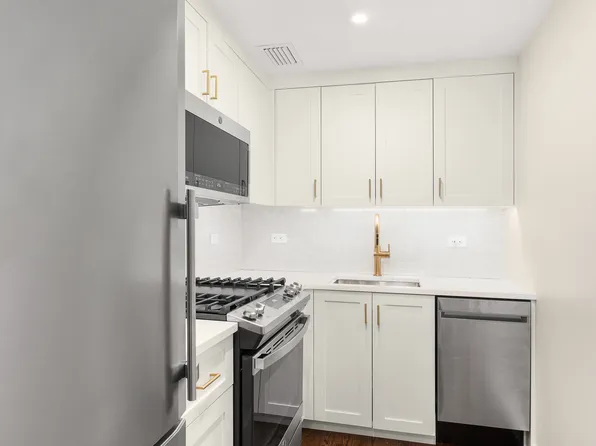 43 West 61st Street image 1 of 6