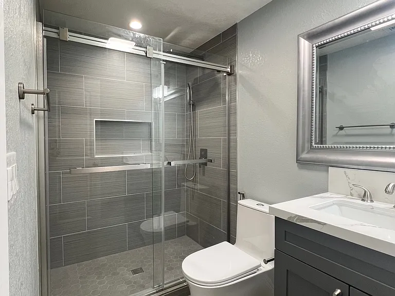 5731 Castle Dr — Photo 7