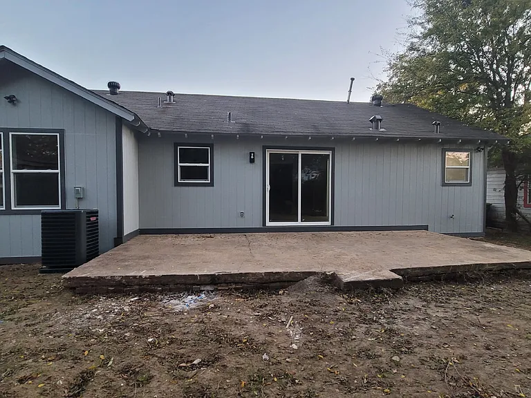 509 Medill St — Photo 5