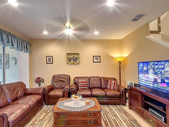 4th image of 5527 Napa Dr