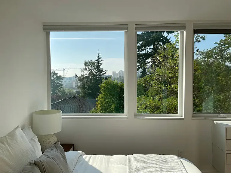 205A 16th Ave — Photo 11