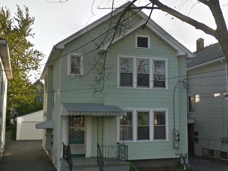 102 Ross Ave — Photo 1