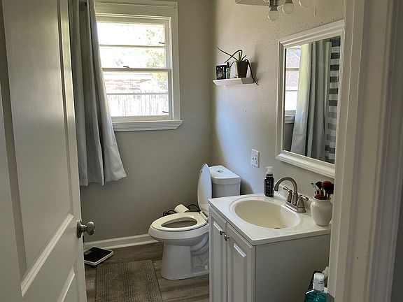 5th image of 318 Saint Louis St