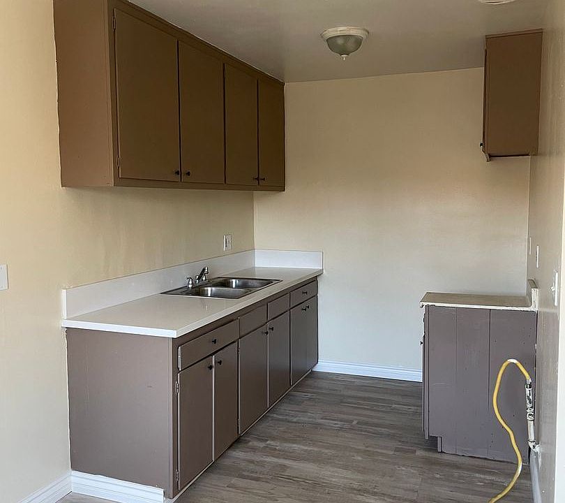 1st image of 500 E 51st St APT 5