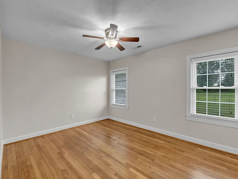 525 Dove Dr — Photo 26