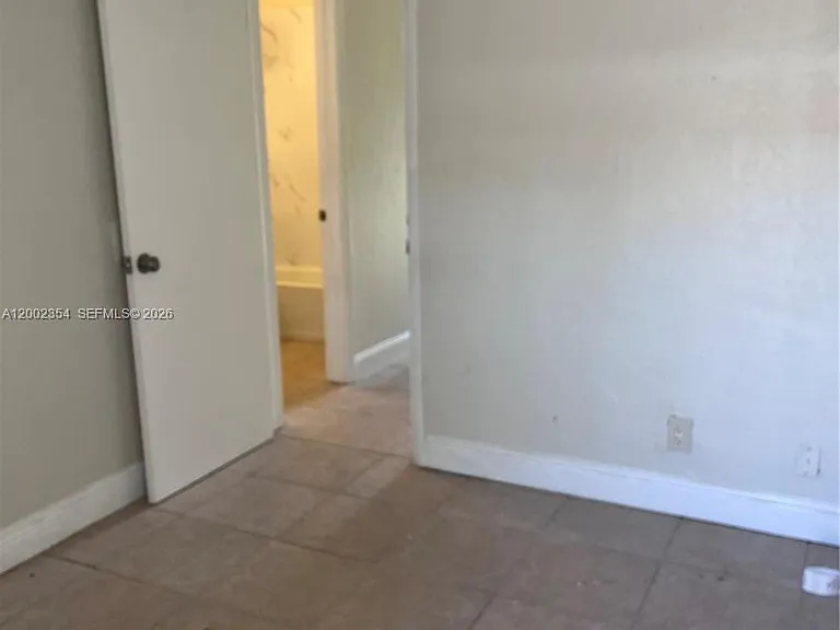 109 NW 14th Way #2 — Photo 6