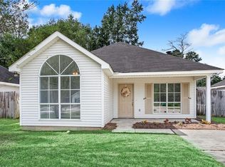 2172 Ozone St, Mandeville, LA 70448