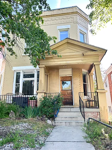 124 B St #3 Photo 1