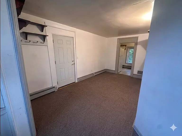 202 Main St #3 — Photo 3