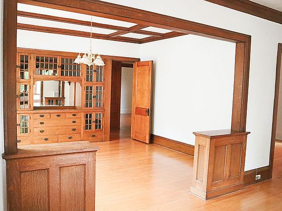 Exquisite original woodwork