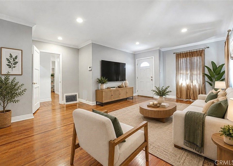 1st image of 727 W 137th Pl