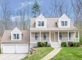 210 Brookfield Rd, Sturbridge, MA 01566