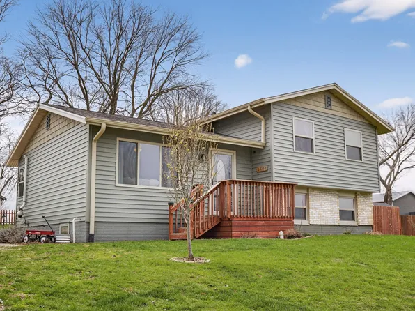 1505 S 5th St, Carlisle, IA 50047