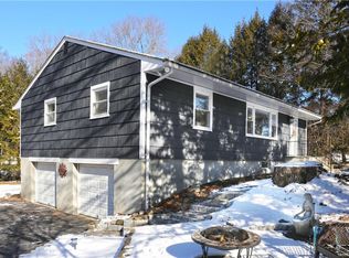 15 Galloway Ln, Cortlandt Manor, NY 10567