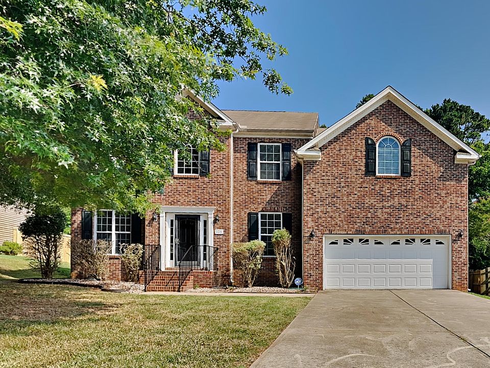 1st image of 105 Ambergate Dr