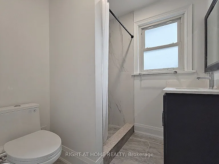 92 Cadillac Ave S #UPPER — Photo 15