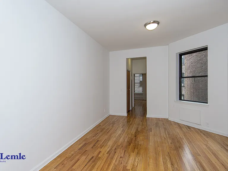 216 E 83rd St #4RW — Photo 3