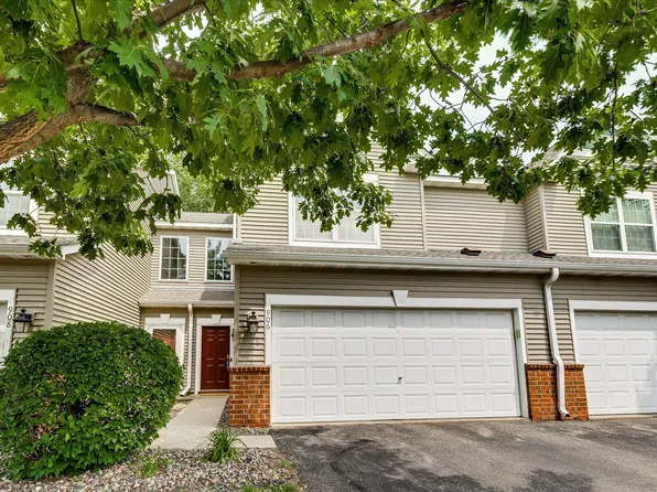 906 Village Pkwy, Circle Pines, MN 55014