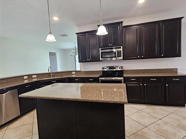 2628 Atherton Dr — Photo 4