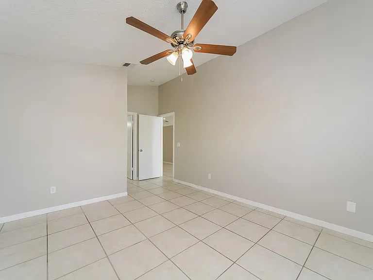 3235 Brewster Dr — Photo 11