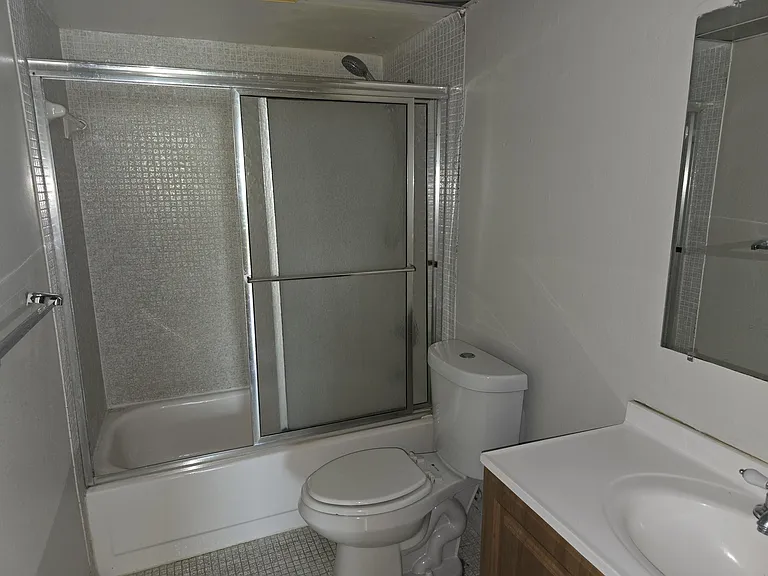1800 N Lauderdale Ave #1205 — Photo 8