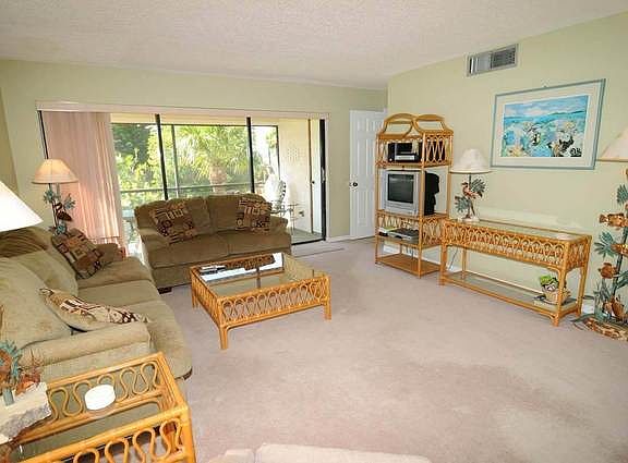 3rd image of 4144 NW Oakbrook Cir
