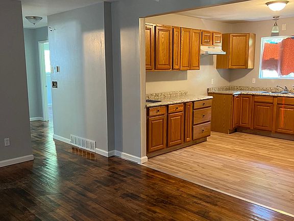 5th image of 8001 Wayland Ct