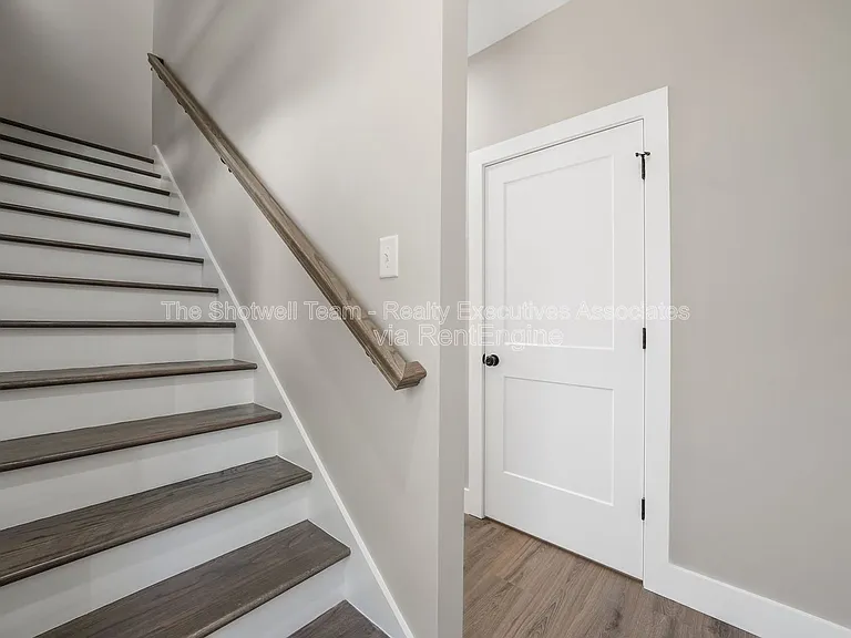 2711 Tarleton Ave — Photo 13