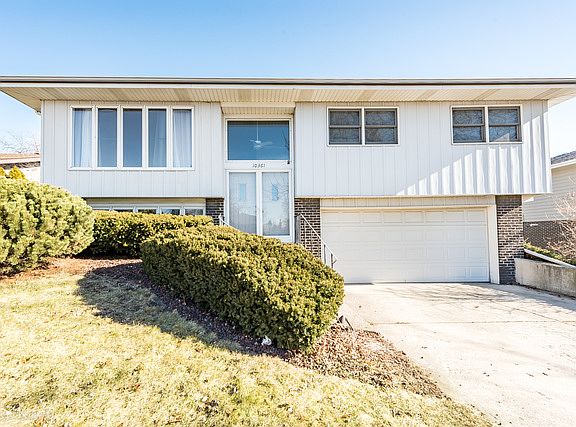 2nd image of 10361 S Interlochen Dr