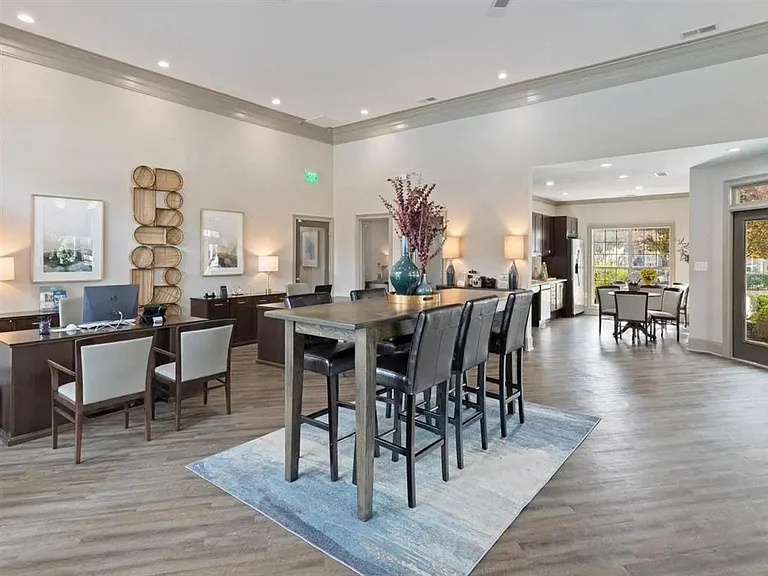 The Enclave at Crossroads — Photo 25