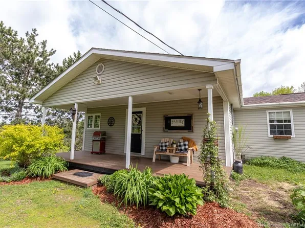 1250 Salmon Creek Rd, Johnston, NB E4C 1G4