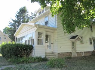 511 S Lincoln Rd, East Rochester, NY 14445