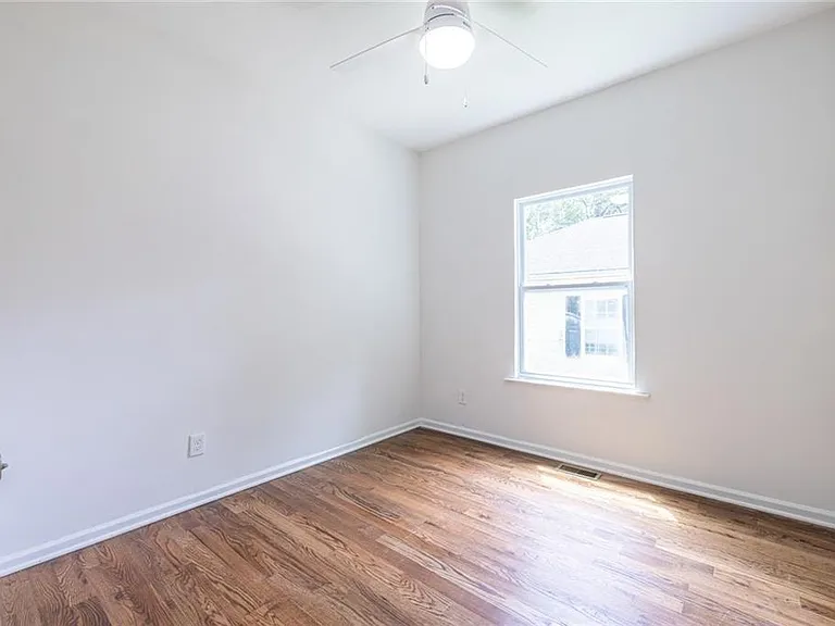 1146 Ira St SW — Photo 22