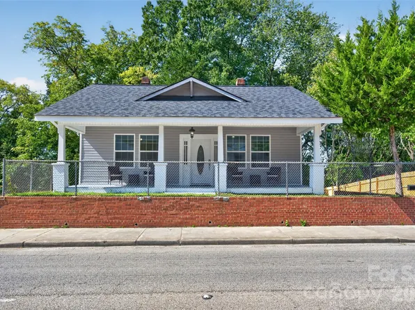 406 S Market St, Lancaster, SC 29720
