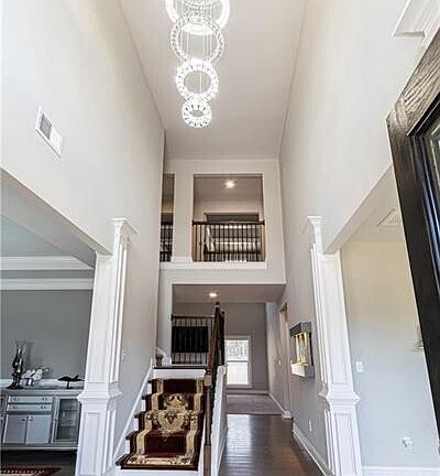 4th image of 1428 Kings Point Way SW